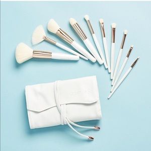 La Beaute Soi Makeup Brush Set